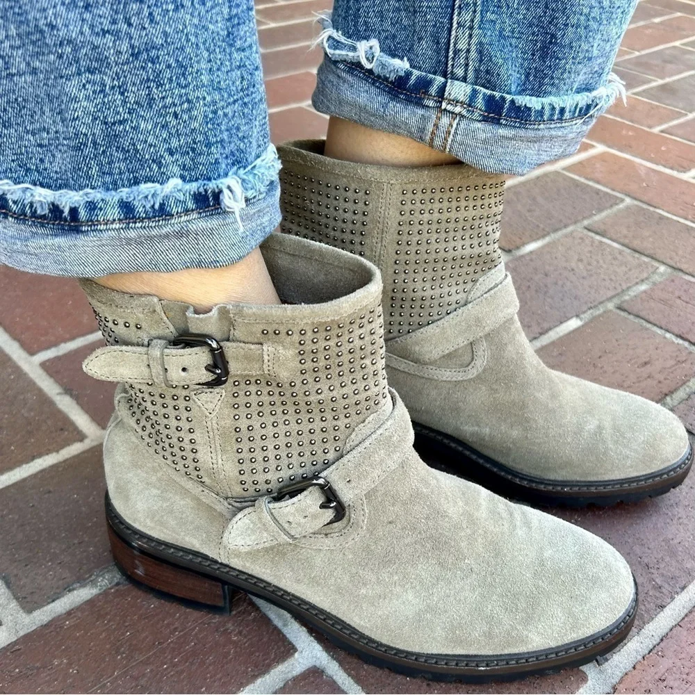 Coach Gates Taupe Gray Tan Suede Studded Moto Buckle Combat Boots Size 8.5